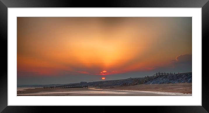 Evening Glow  Framed Mounted Print by Alistair Duncombe