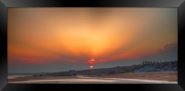 Evening Glow  Framed Print by Alistair Duncombe