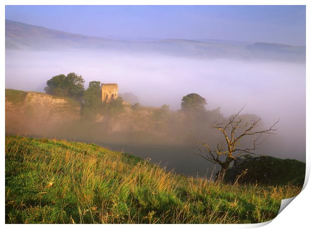 Peveril Castle from Cave Dale Print by Darren Galpin