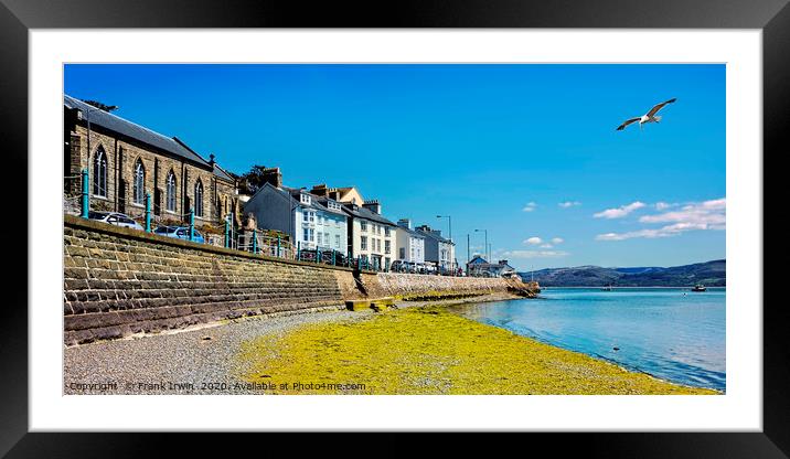 Aberdovey sea front, tide going out! Framed Mounted Print by Frank Irwin