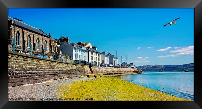 Aberdovey sea front, tide going out! Framed Print by Frank Irwin