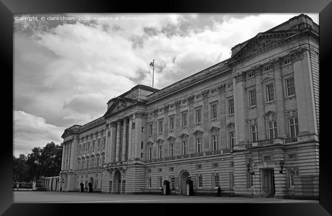 Buckingham Palace, London Framed Print by claire chown