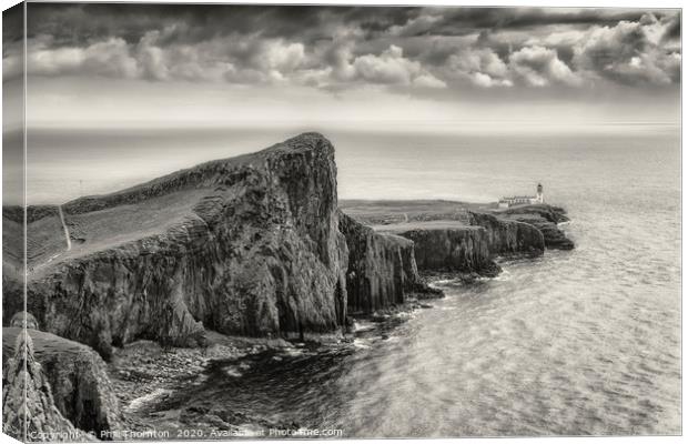 Neist Point, Isle of Skye. Canvas Print by Phill Thornton