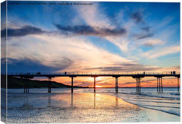 Saltburn Pier Sunset Canvas Print by Richard Burdon