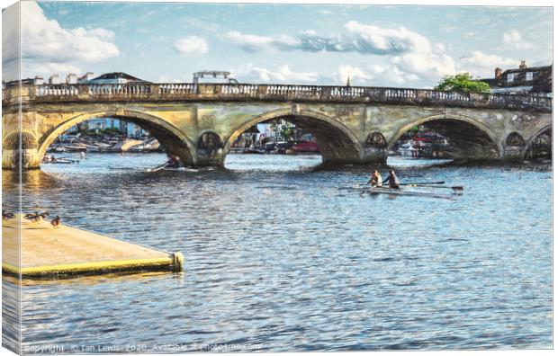 Racing Under Henley Bridge Canvas Print by Ian Lewis