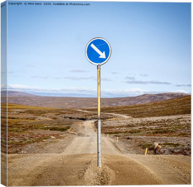 Road Sign in the Highlands for 4x4 cars in Iceland Canvas Print by Pere Sanz