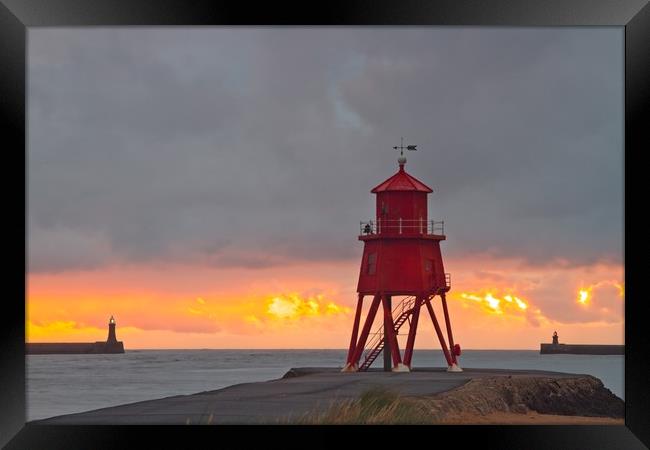 Groyne Lighthouse Sunrise, South Shields Framed Print by Rob Cole