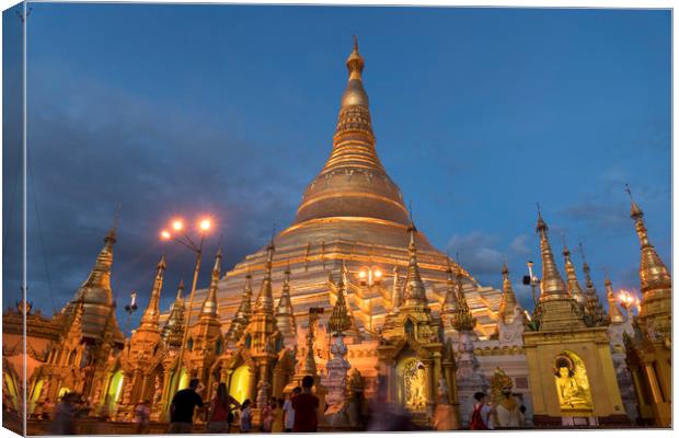 Shwedagon Pagoda Canvas Print by peter schickert