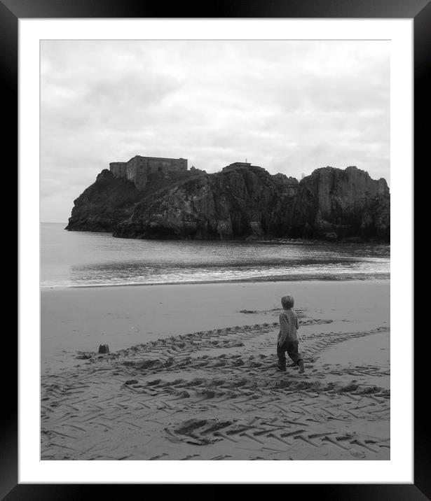 Candid Tenby Framed Mounted Print by Helen Davies