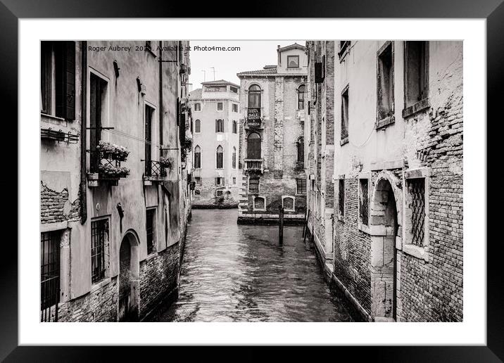 Traditional Venice Framed Mounted Print by Roger Aubrey