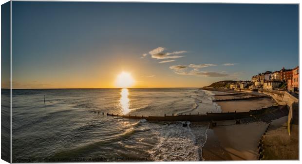 Fisheye view over Cromer beach and the promenade a Canvas Print by Chris Yaxley