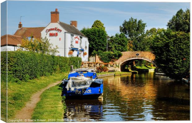  Staffs and Worcester Canal Penkridge Canvas Print by Diana Mower