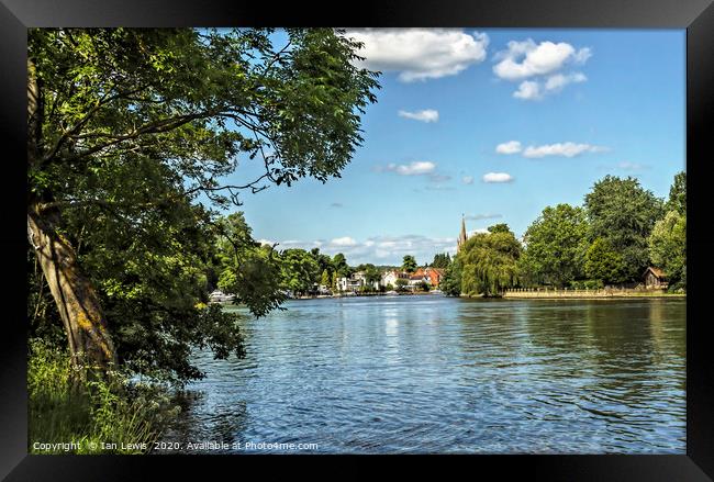 Nearing Marlow on Thames Framed Print by Ian Lewis