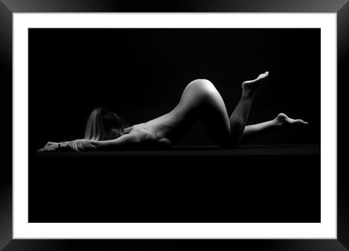 Nude woman in black and white Framed Mounted Print by Alessandro Della Torre
