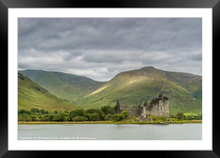Kilchurn Castle Framed Mounted Print by Phil Reay