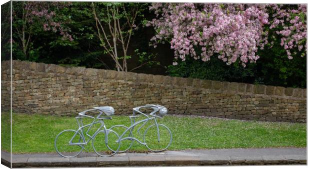 cycle racing sculpture in Knaresborough, England Canvas Print by mike morley