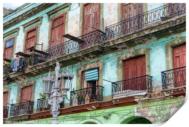 Old worn out flats in Havana, Cuba Print by Frank Bach