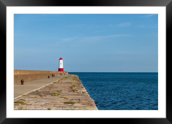Harbour Entrance Light Tower, Berwick-Upon-Tweed  Framed Mounted Print by Dave Collins