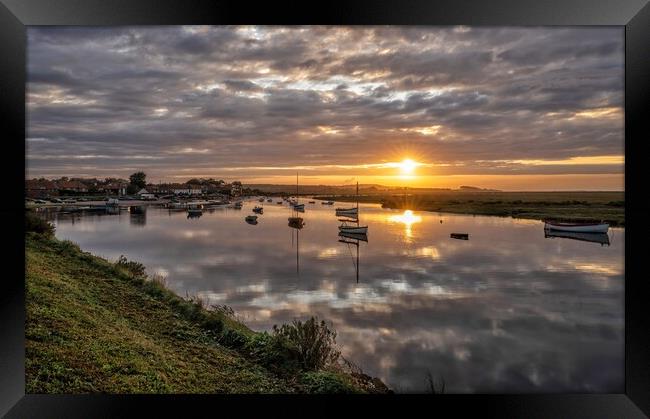The end of a beautiful day - Burnham Overy Staithe Framed Print by Gary Pearson