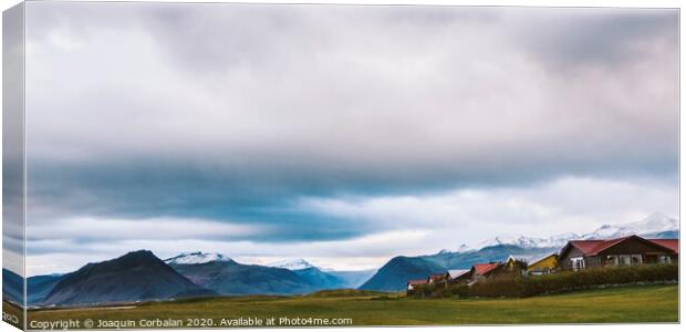 Beautiful panoramic photos of Icelandic landscapes that transmit beauty and tranquility. Canvas Print by Joaquin Corbalan