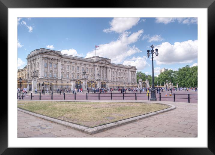 Buckingham Palace Framed Mounted Print by Chris Day