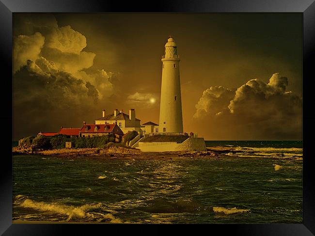 St Marys Lighthouse Framed Print by Richie Fairlamb