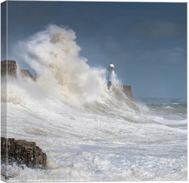 Storm wave at Porthcawl Canvas Print by Bryn Morgan