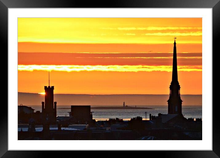 Last rays of the day, Ayr, Scotland Framed Mounted Print by Allan Durward Photography