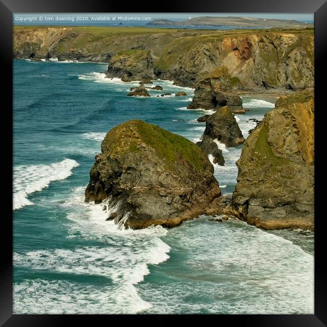 Bedruthan stacks Framed Print by tom downing