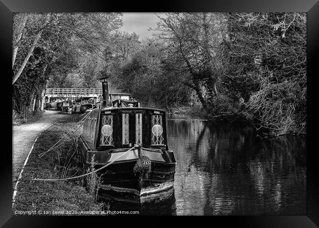 Moored On The Kennet and Avon Framed Print by Ian Lewis