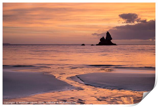 Beautiful sunrise landsdcape of idyllic Broadhaven Bay beach on Pembrokeshire Coast in Wales Print by Matthew Gibson