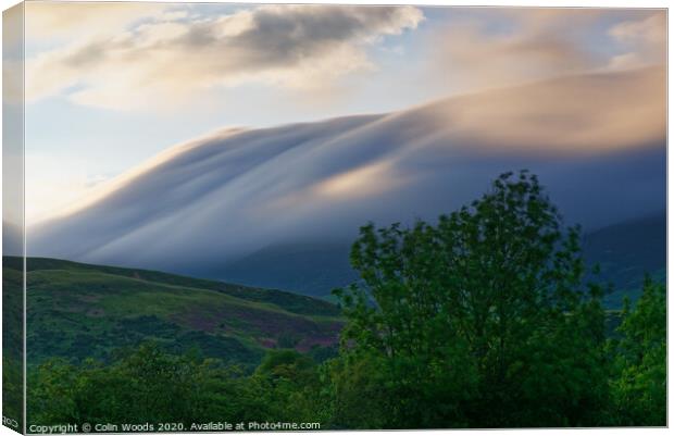 Cloud cap on Skiddaw in the Lake District Canvas Print by Colin Woods