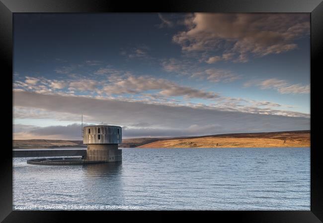 Grimwith reservoir Framed Print by kevin cook