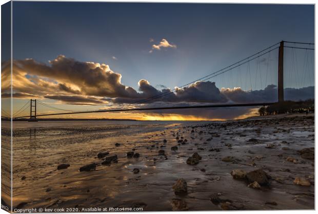 Humber bridge Canvas Print by kevin cook