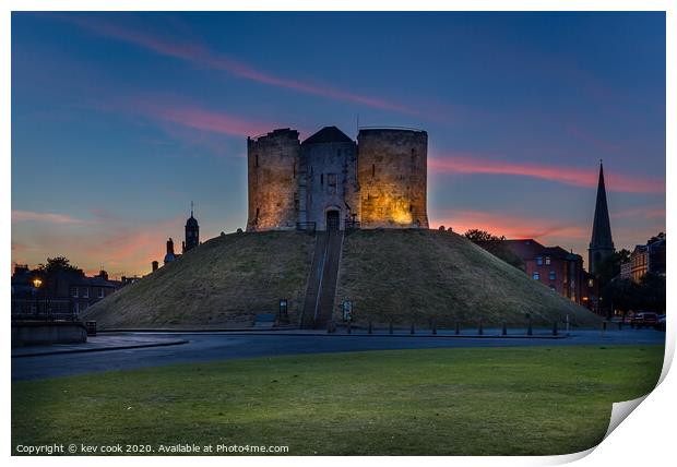 Cliffords tower Print by kevin cook