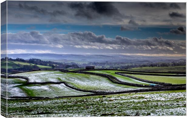 Malhamdale in the snow Canvas Print by kevin cook