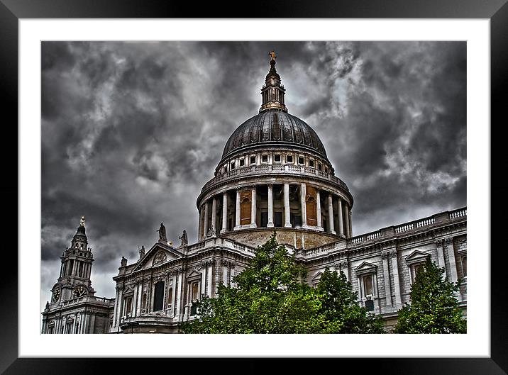 St Pauls Framed Mounted Print by Richie Fairlamb