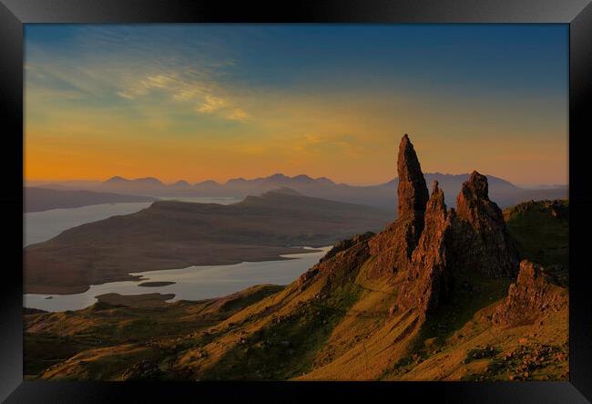 The old man of storr, isle of skye. Framed Print by Scotland's Scenery