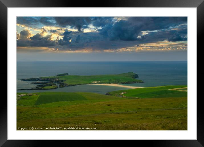 St Ninian's Isle, Shetland Framed Mounted Print by Richard Ashbee