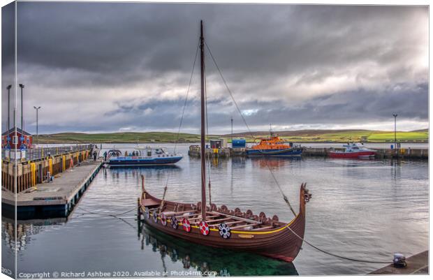 Dim Riv Viking longship in Lerwick, Shetland Canvas Print by Richard Ashbee