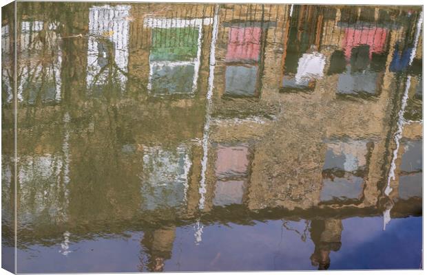 House reflection  Canvas Print by chris smith