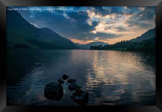  Sunset over Buttermere in the Lake District. Framed Print by Peter Jones
