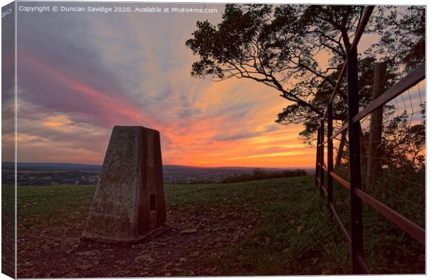 Kelston roundhill sunset Canvas Print by Duncan Savidge