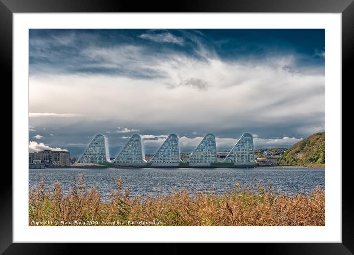The wave boelgen iconic modern apartments in Vejle, Denmark Framed Mounted Print by Frank Bach