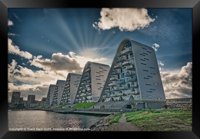 The wave boelgen iconic modern apartments in Vejle, Denmark Framed Print by Frank Bach
