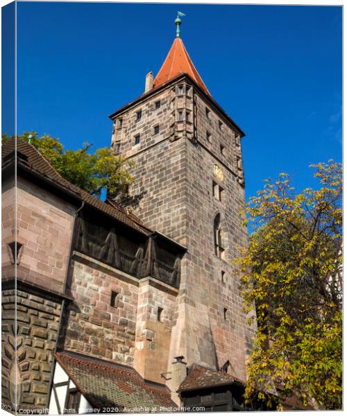 Tiergartnertor in Nuremberg Canvas Print by Chris Dorney