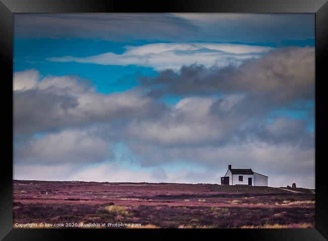 Lodge on the moor Framed Print by kevin cook
