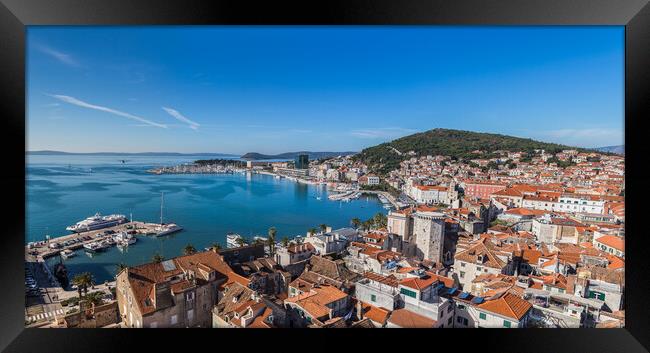 Tourists approach the Riva Framed Print by Jason Wells