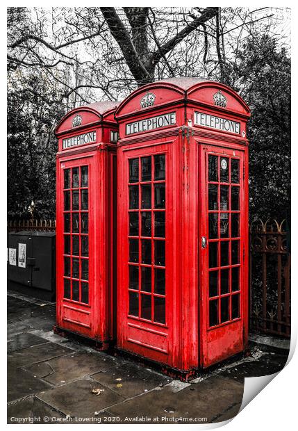 Red phone boxes Print by Gareth Lovering