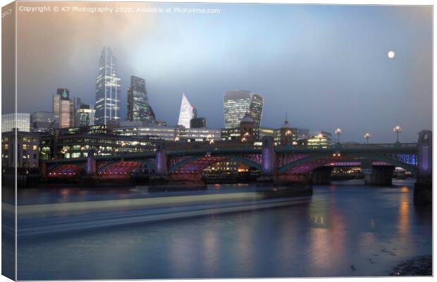 Misty Dawn over the Thames at Southwark Bridge. Canvas Print by K7 Photography